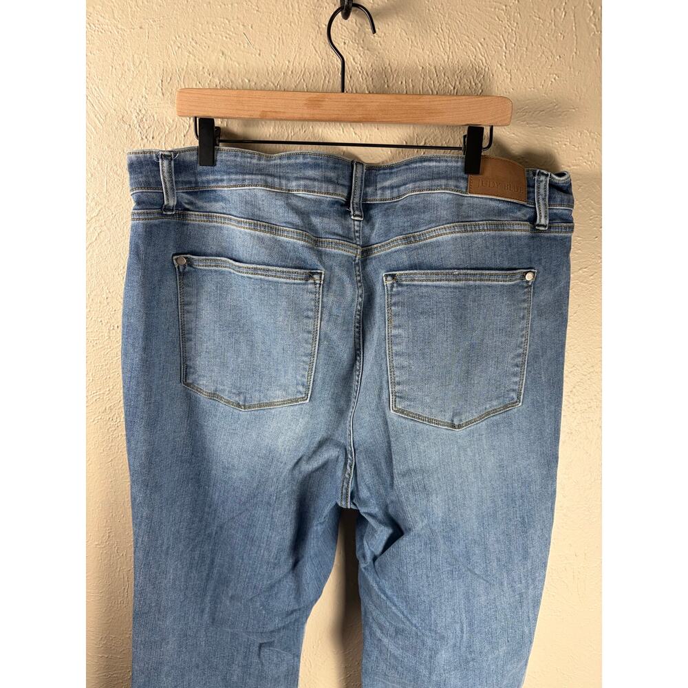 Judy Blue Size 22W Jeans Slim Fit Straight Leg Light Wash Whiskering Denim Pants - Picture 9 of 9